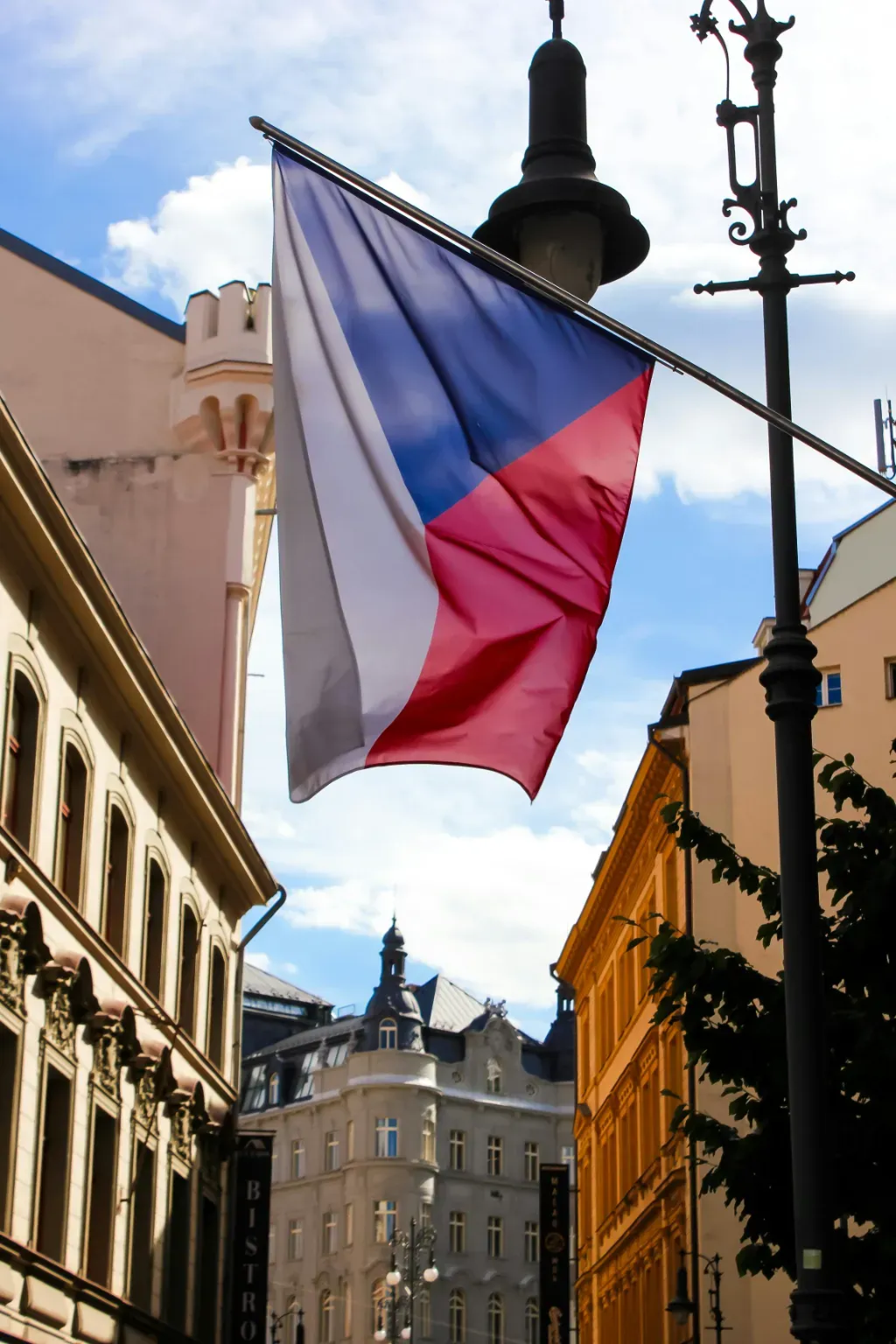 Dlaczego rejestracja firmy w Czechach może być korzystniejsza niż w Polsce?